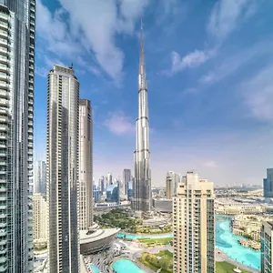 Downtown Luxury - Stunning Burj Khalifa View - 5 Minutes Walk To Mall شقة